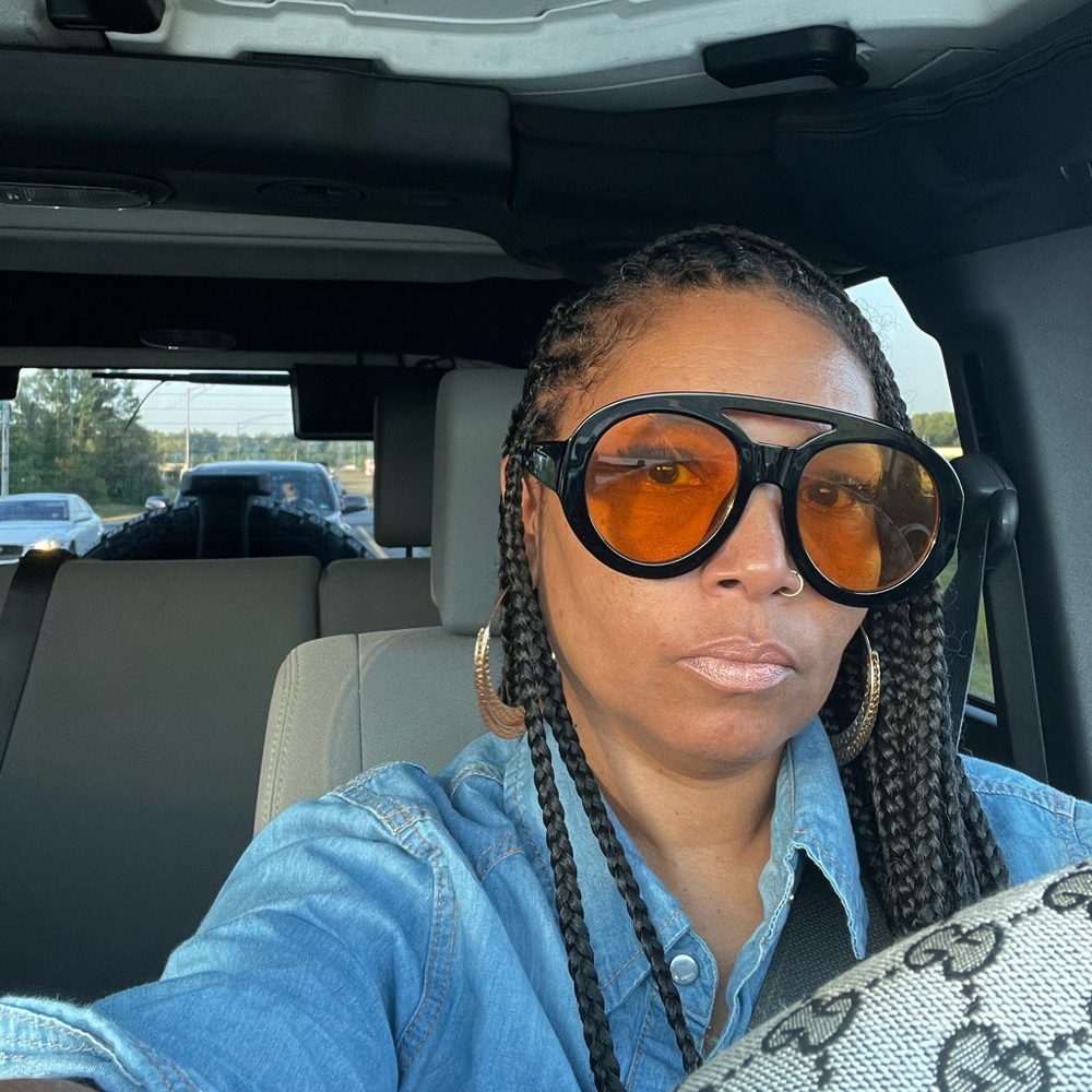 Meet your Posher, Keisha